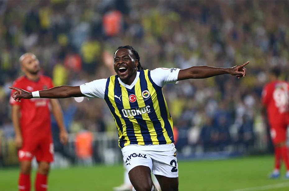 Fenerbahçe'ye sürpriz geri dönüş iddiası! Eski yıldız yeniden forma giymek istiyor 3 561485