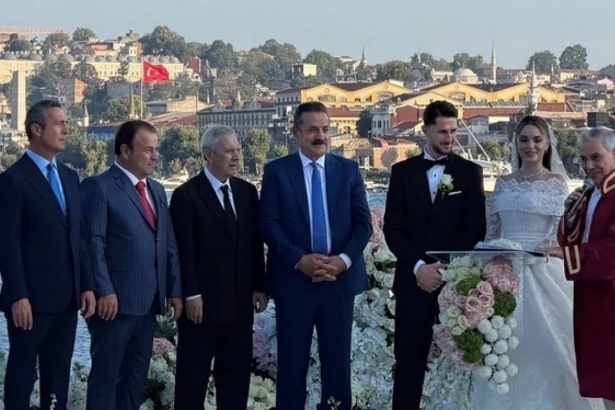 İsmail Yüksek ile Esen Matraş evlendi! Nikah şahitleri Aziz Yıldırım ve Ali Koç oldu 1 561570