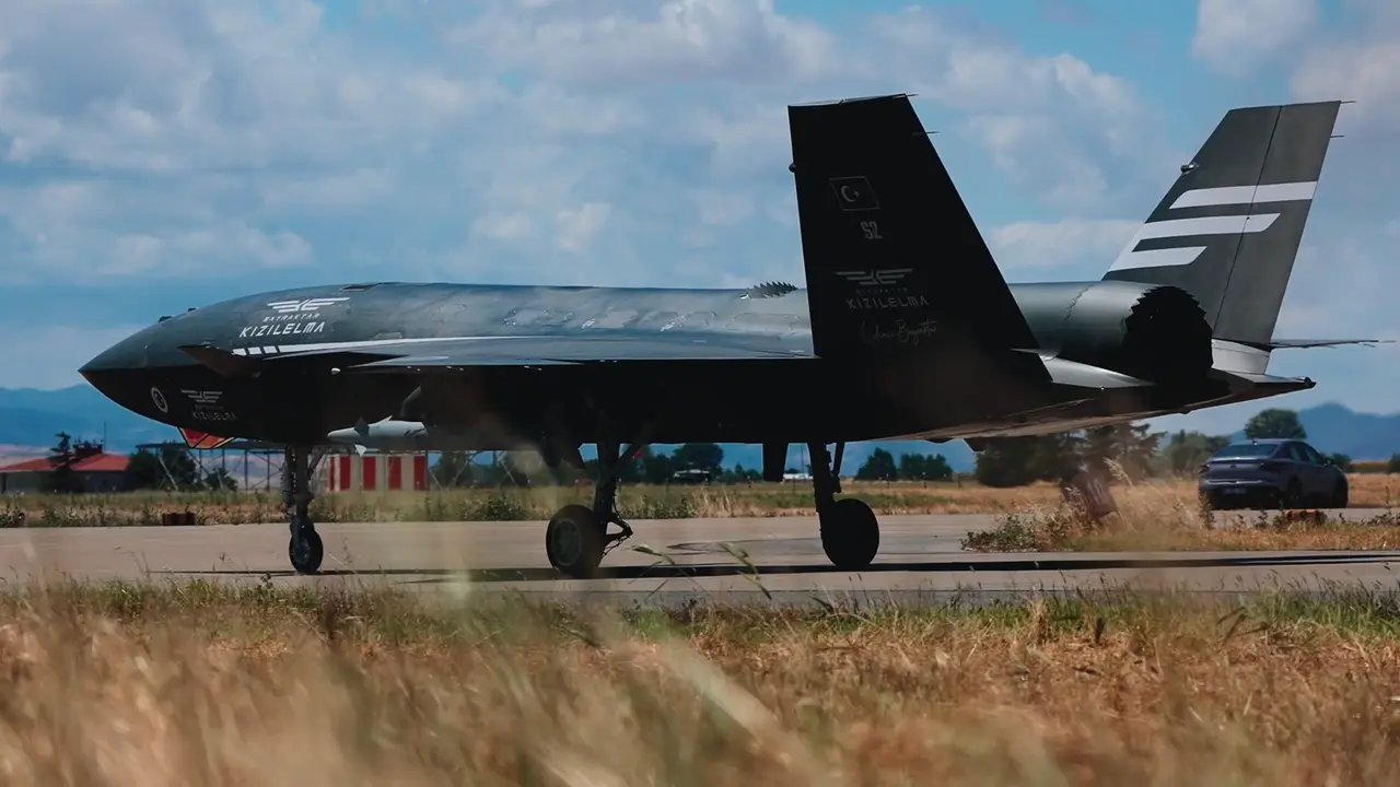 Bayraktar KIZILELMA, Süpersonik Füze JET-230 ile İlk Atışını Başarıyla Tamamladı 5 bayraktar kizil elma jet.webp